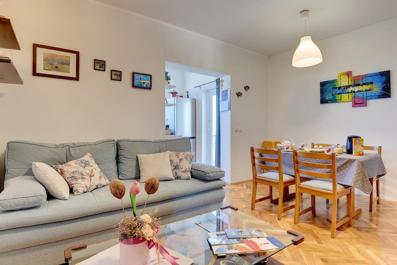 Apartment Lidija Ližnjan Buitenkant foto