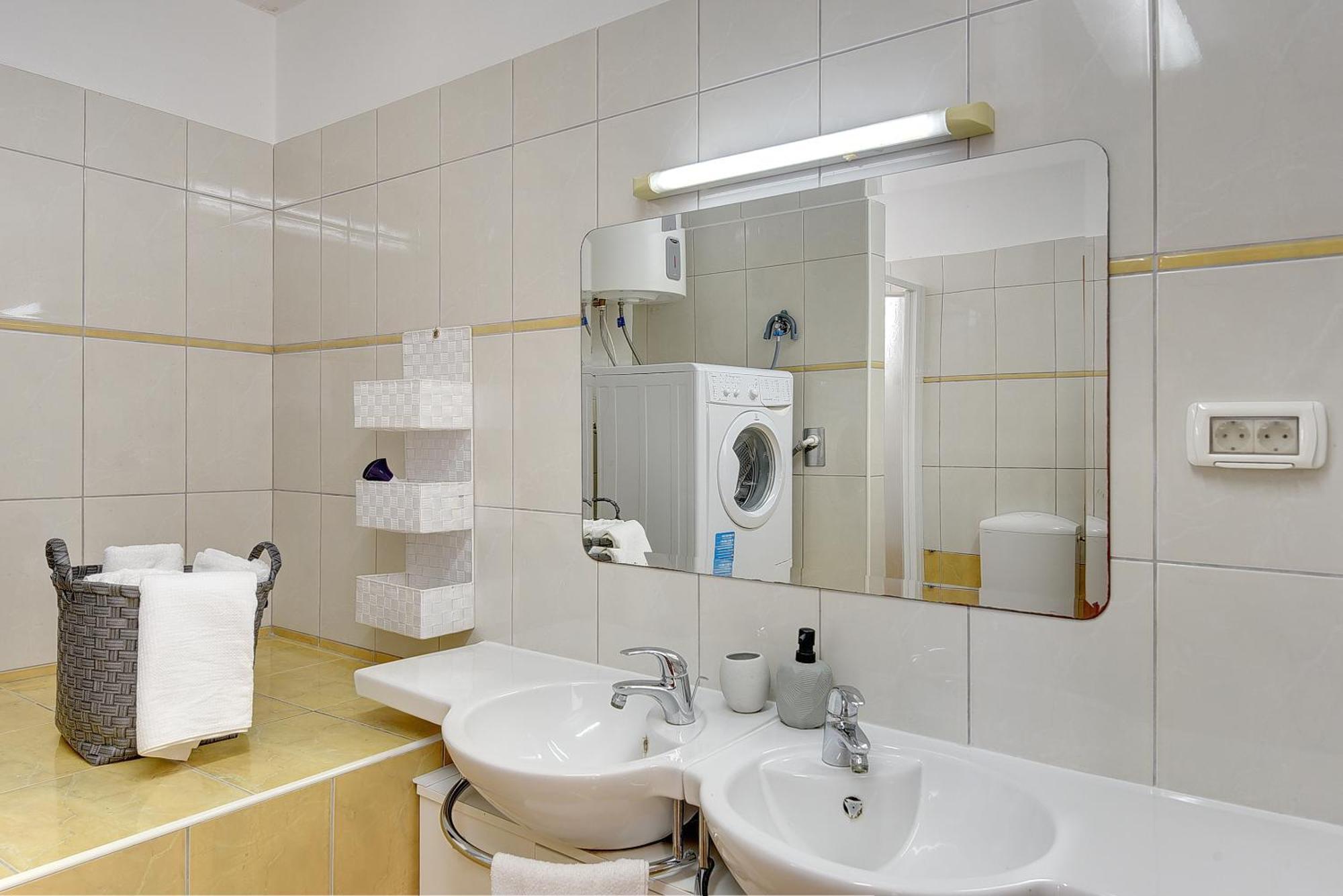 Apartment Lidija Ližnjan Buitenkant foto