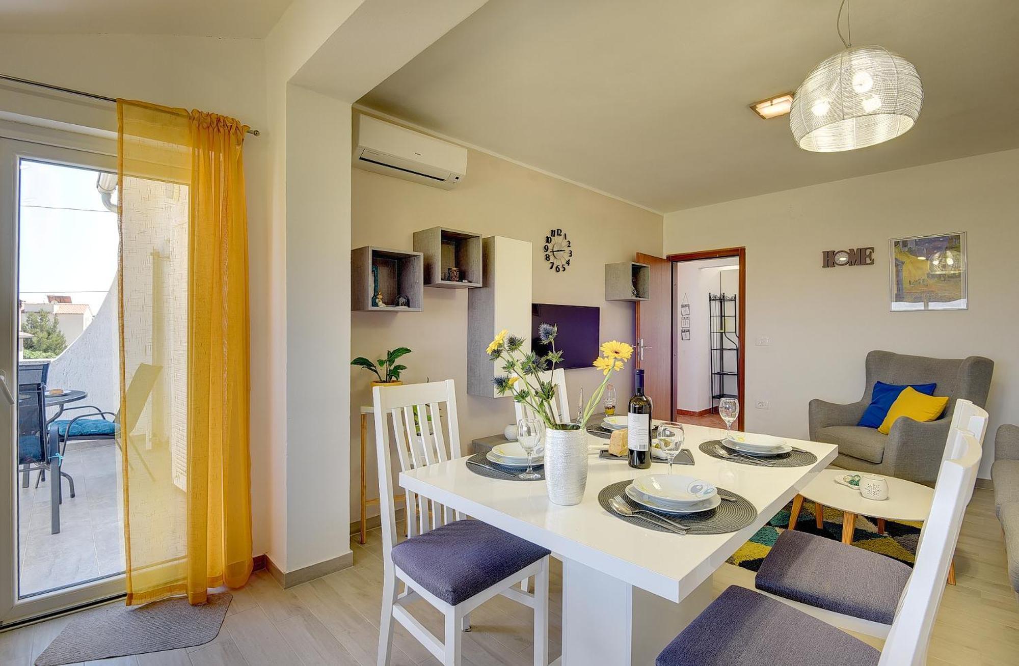 Apartment Lidija Ližnjan Buitenkant foto