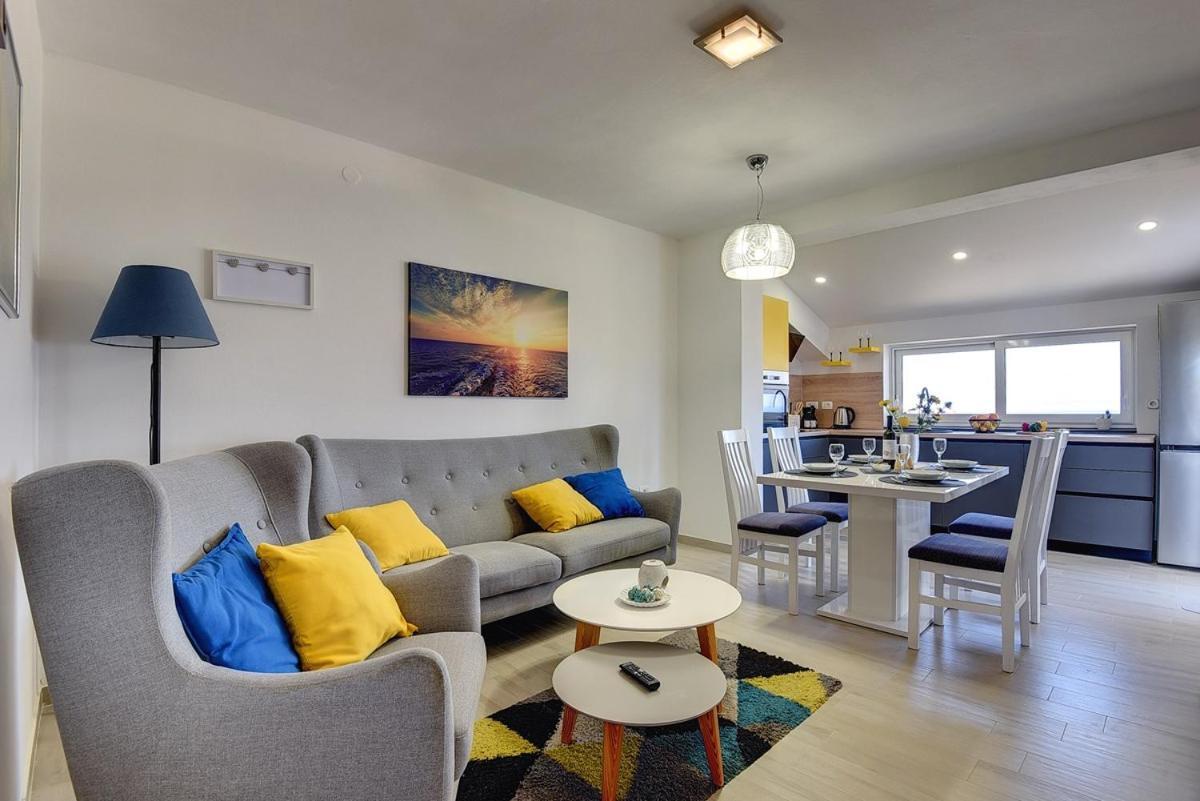 Apartment Lidija Ližnjan Buitenkant foto